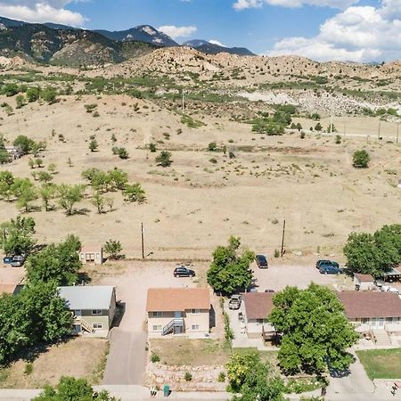 *H NEW!* 2BR Garden-level near Red Rocks Parks Lejlighed Colorado Springs Eksteriør billede