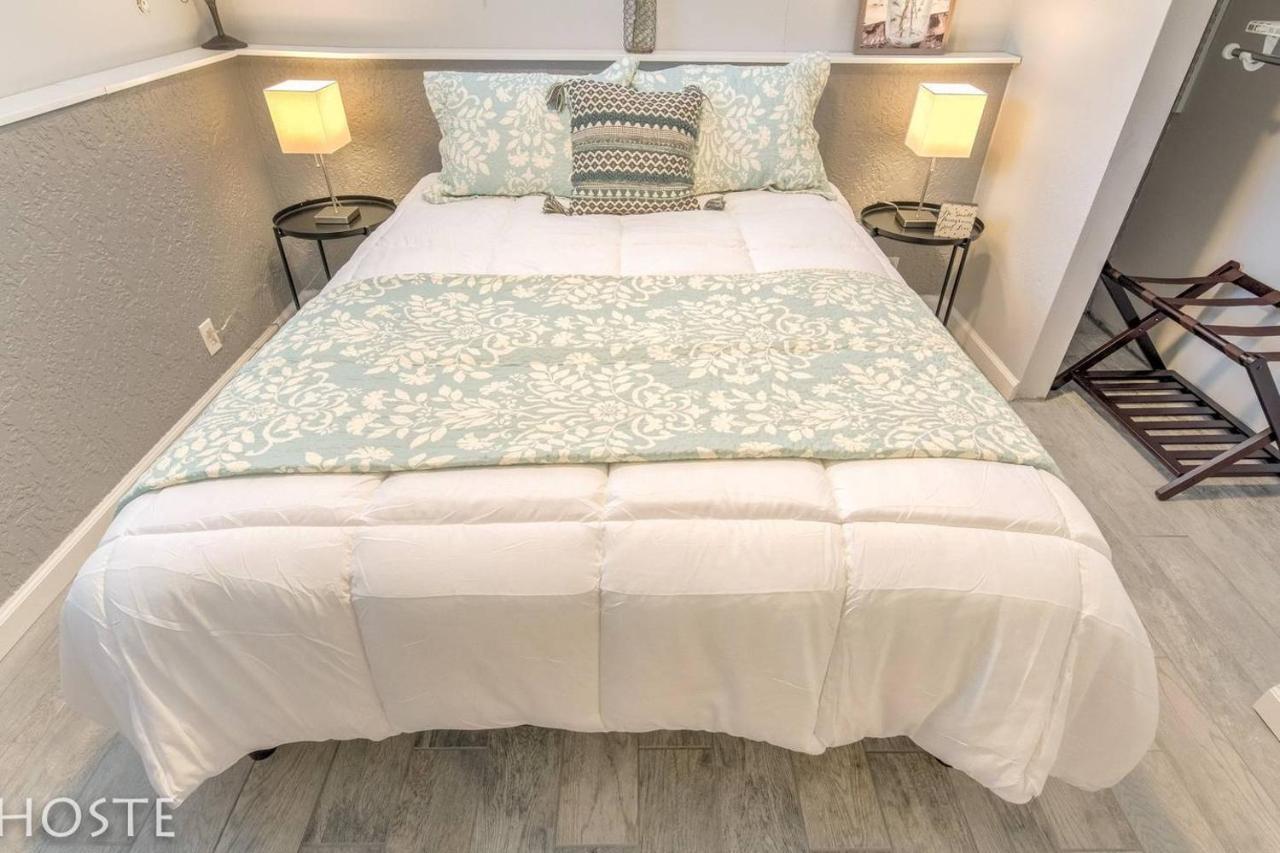 *H NEW!* 2BR Garden-level near Red Rocks Parks Lejlighed Colorado Springs Eksteriør billede
